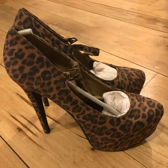 Pumps - Picture 3 of 3